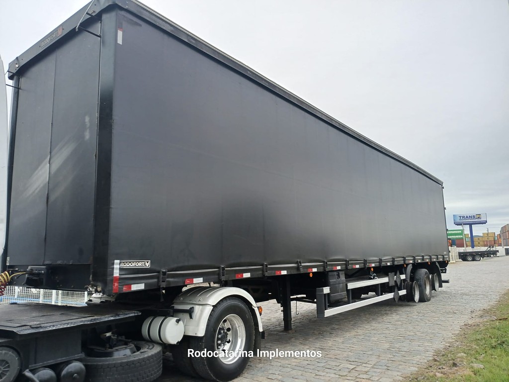Carreta SEMI-REBOQUE BAU SIDER Rodofort ANO 2024 3 Eixos de Rodocatarina Implementos LTDA na Santa Catarina