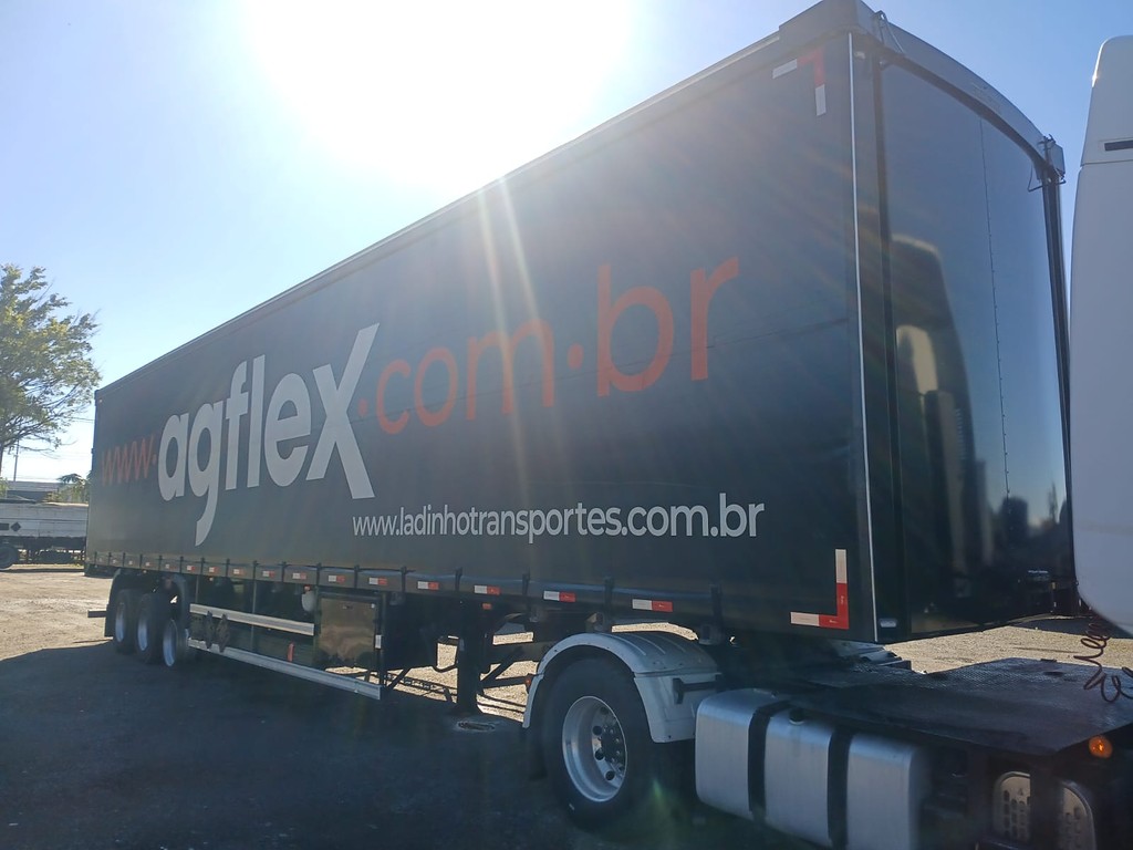 Carreta SEMI-REBOQUE BAU SIDER Librelato ANO 2024 3 Eixos de Rodocatarina Implementos LTDA na Santa Catarina