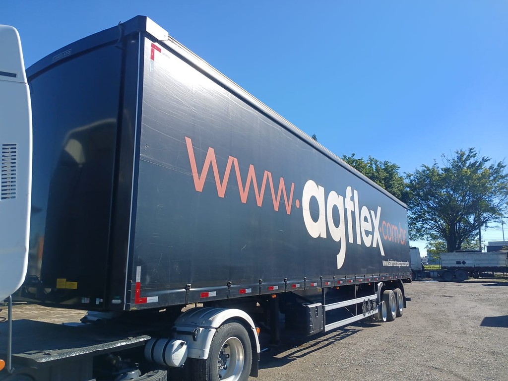 Carreta SEMI-REBOQUE BAU SIDER Librelato ANO 2024 3 Eixos de Rodocatarina Implementos LTDA na Santa Catarina