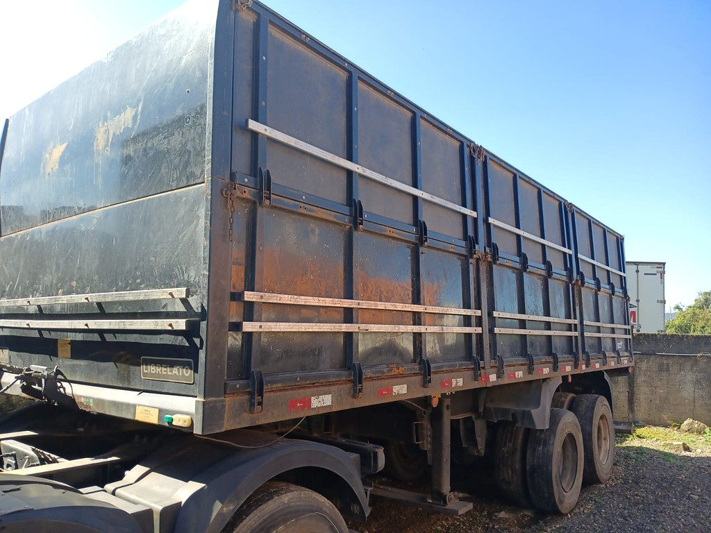Carreta BITREM GRANELEIRO Librelato ANO 2020 1 Eixo de Rodocatarina Implementos LTDA na Santa Catarina