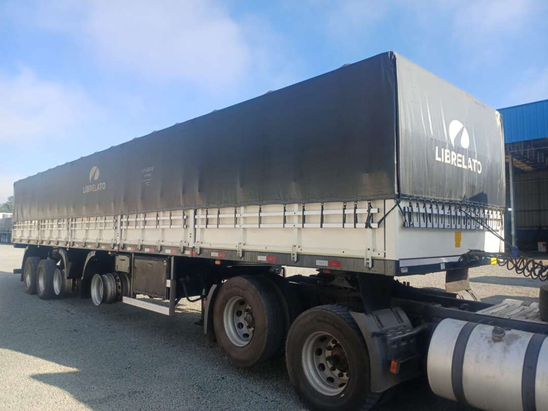 Carreta SEMI-REBOQUE GRANELEIRO Librelato ANO 2023 4 Eixos de Rodocatarina Implementos LTDA na Santa Catarina