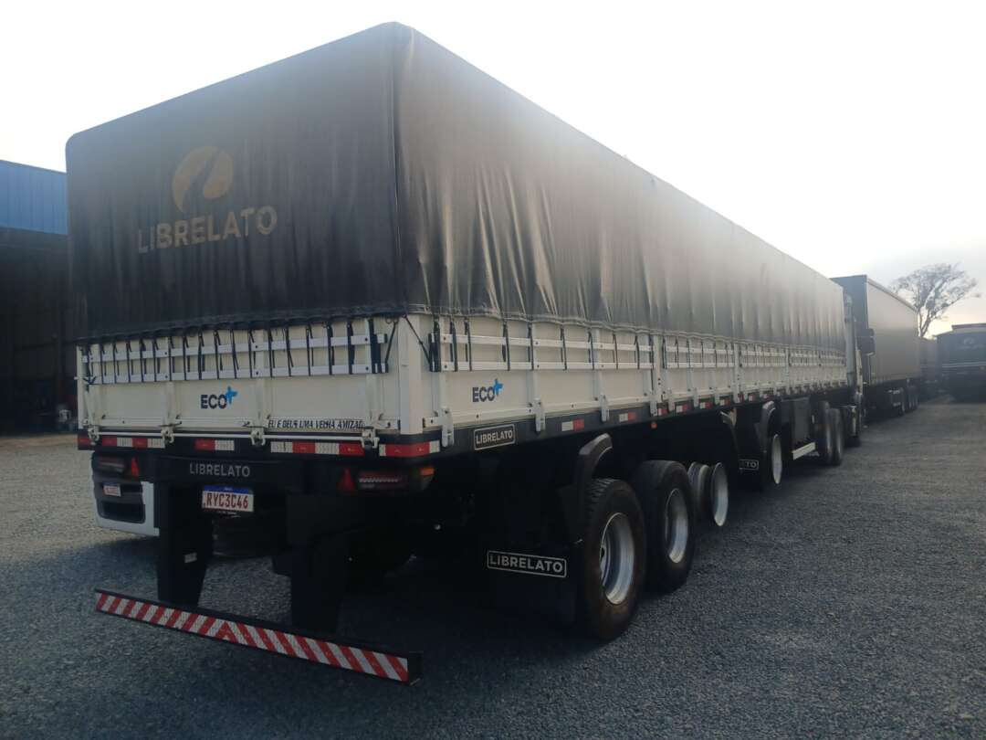 Carreta SEMI-REBOQUE GRANELEIRO Librelato ANO 2023 4 Eixos de Rodocatarina Implementos LTDA na Santa Catarina
