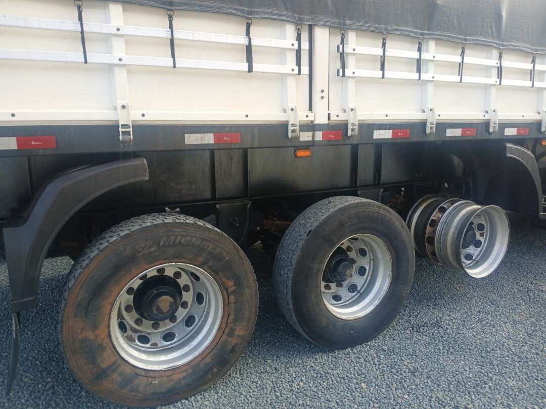 Carreta SEMI-REBOQUE GRANELEIRO Librelato ANO 2023 4 Eixos de Rodocatarina Implementos LTDA na Santa Catarina