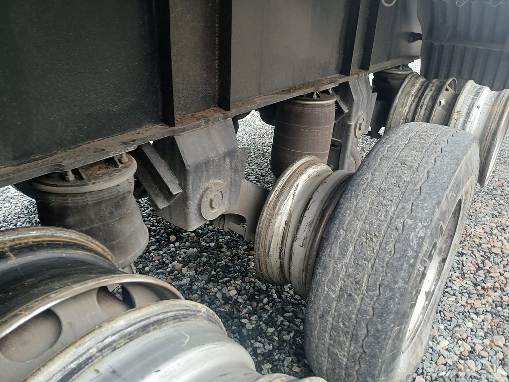 Carreta SEMI-REBOQUE BOIADEIRO Guerra ANO 2024 4 Eixos de Rodocatarina Implementos LTDA na Santa Catarina
