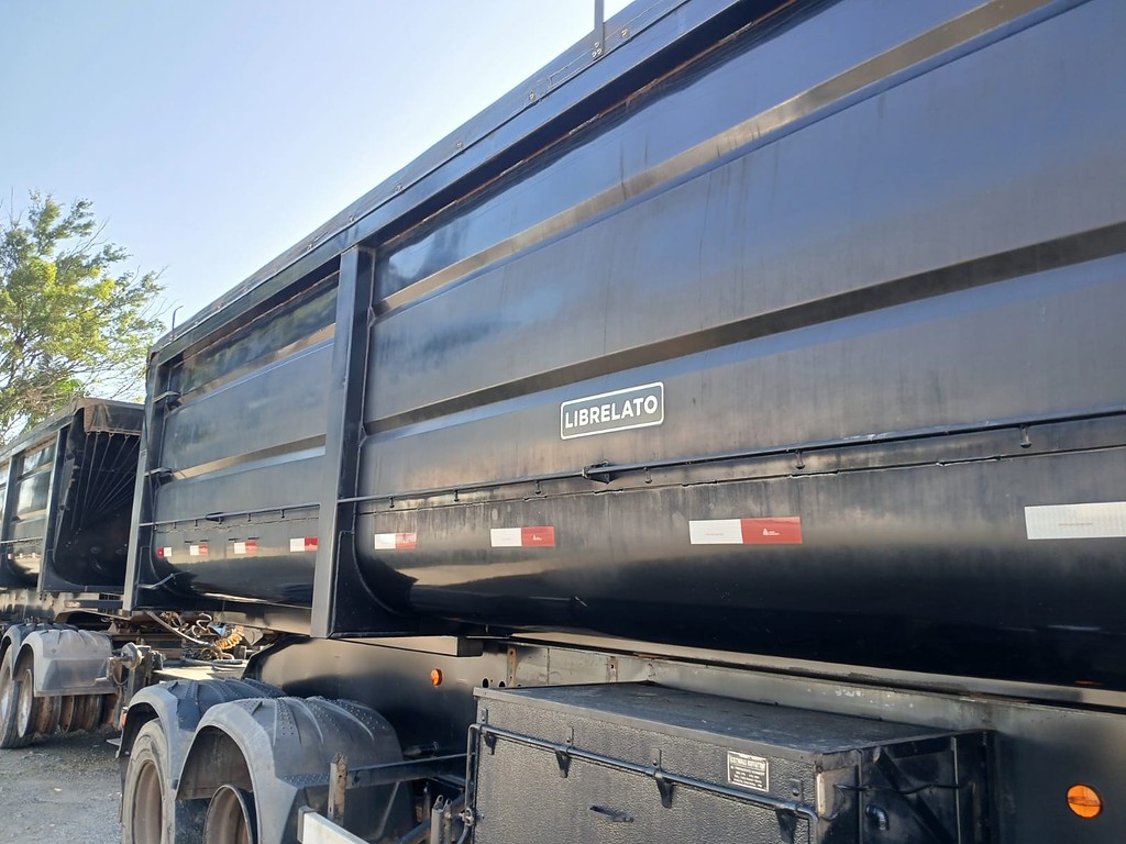 Carreta RODOTREM BASCULANTE Librelato ANO 2020 6 Eixos de Rodocatarina Implementos LTDA na Santa Catarina