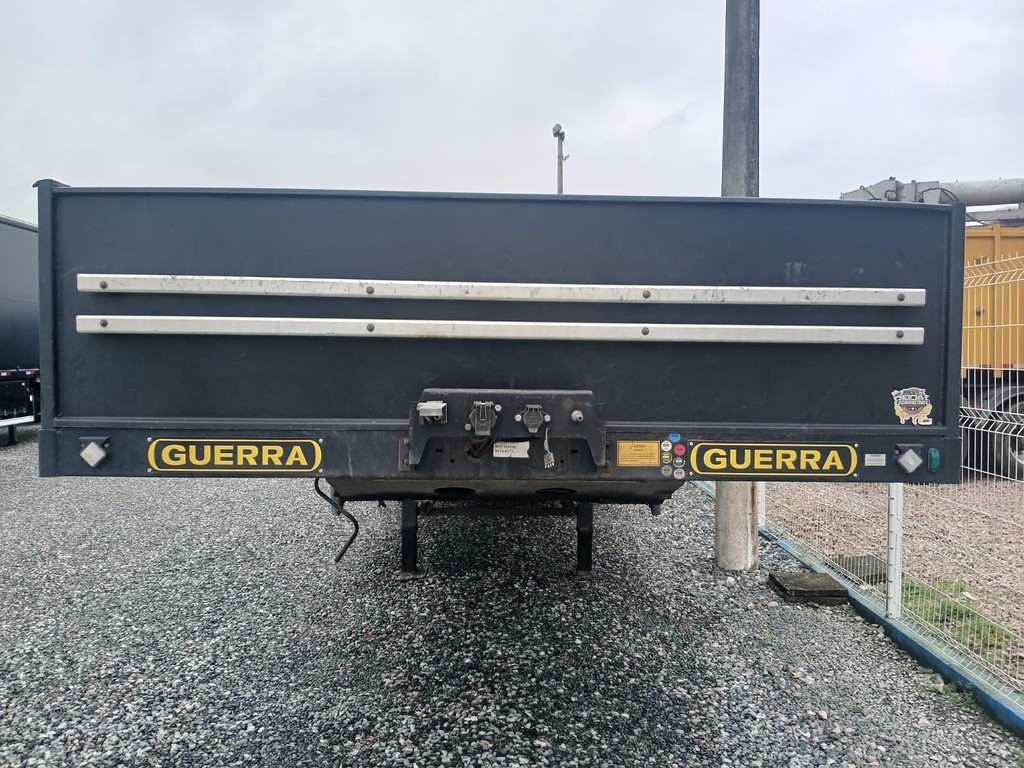 Carreta SEMI-REBOQUE BOIADEIRO Guerra ANO 2024 4 Eixos de Rodocatarina Implementos LTDA na Santa Catarina