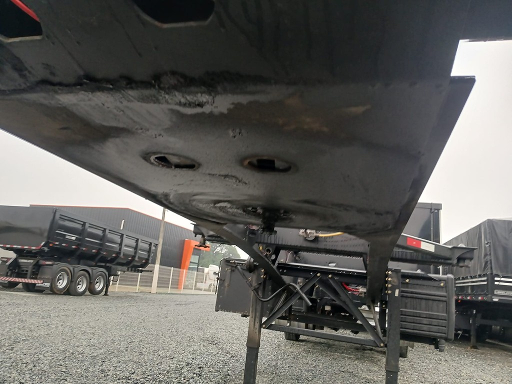 Carreta SEMI-REBOQUE PORTA-CONTAINER Randon ANO 2025 3 Eixos de Rodocatarina Implementos LTDA na Santa Catarina