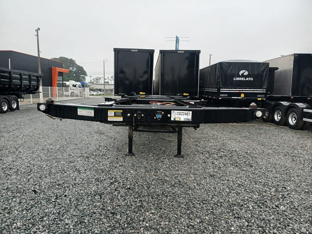 Carreta SEMI-REBOQUE PORTA-CONTAINER Randon ANO 2025 3 Eixos de Rodocatarina Implementos LTDA na Santa Catarina