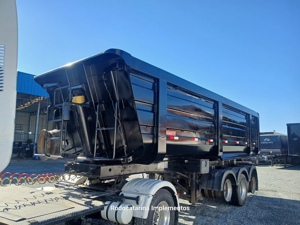 Carreta SEMI-REBOQUE BASCULANTE Rosseti ANO 2023 1 Eixo de Rodocatarina Implementos LTDA na Santa Catarina