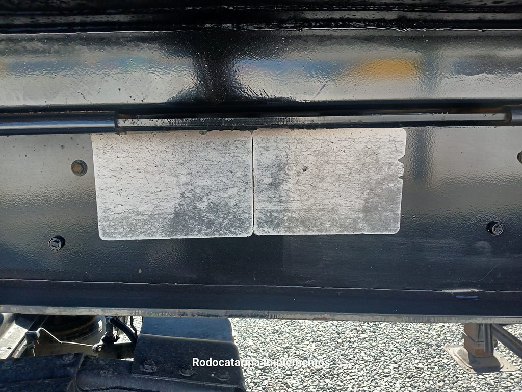 Carreta SEMI-REBOQUE BASCULANTE Rosseti ANO 2023 1 Eixo de Rodocatarina Implementos LTDA na Santa Catarina