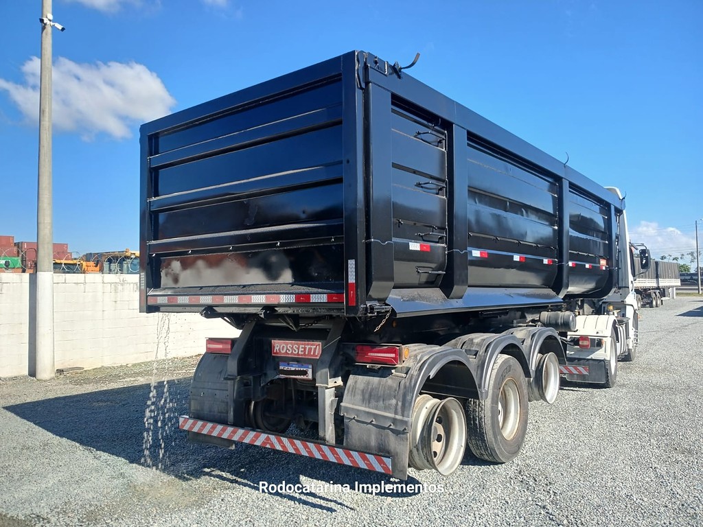 Carreta SEMI-REBOQUE BASCULANTE Rosseti ANO 2023 1 Eixo de Rodocatarina Implementos LTDA na Santa Catarina
