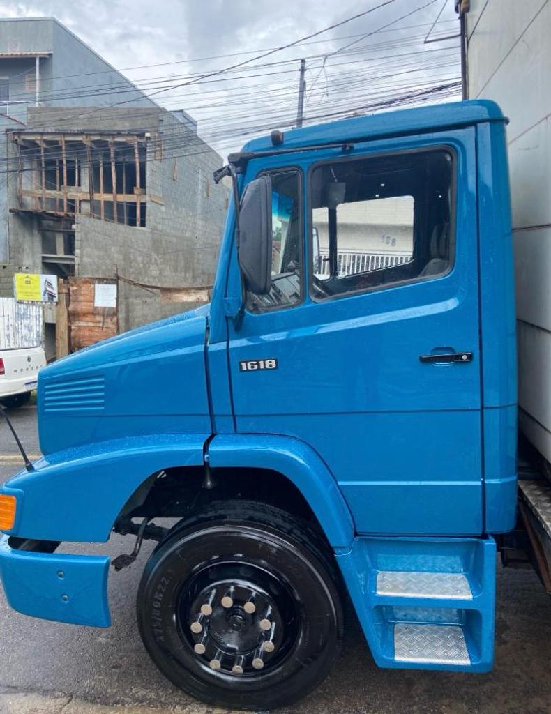 Caminhão MERCEDES BENZ MB 1618 Baú Sider ANO 1989 de Wagner Nascimento Augusto Nascimento Augusto em São Paulo
