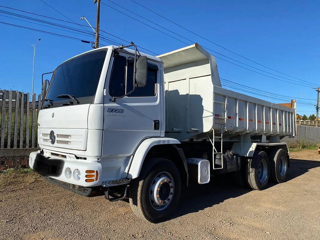 Caminhão MERCEDES BENZ MB 2726 Caçamba Basculante ANO 2010 de Cristhian Caminhões no Paraná