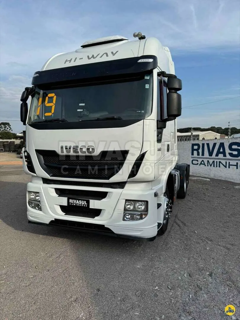 Caminhão IVECO HI WAY 440 Cavalo Mecânico ANO 2019 de Rivasul Caminhões no Paraná