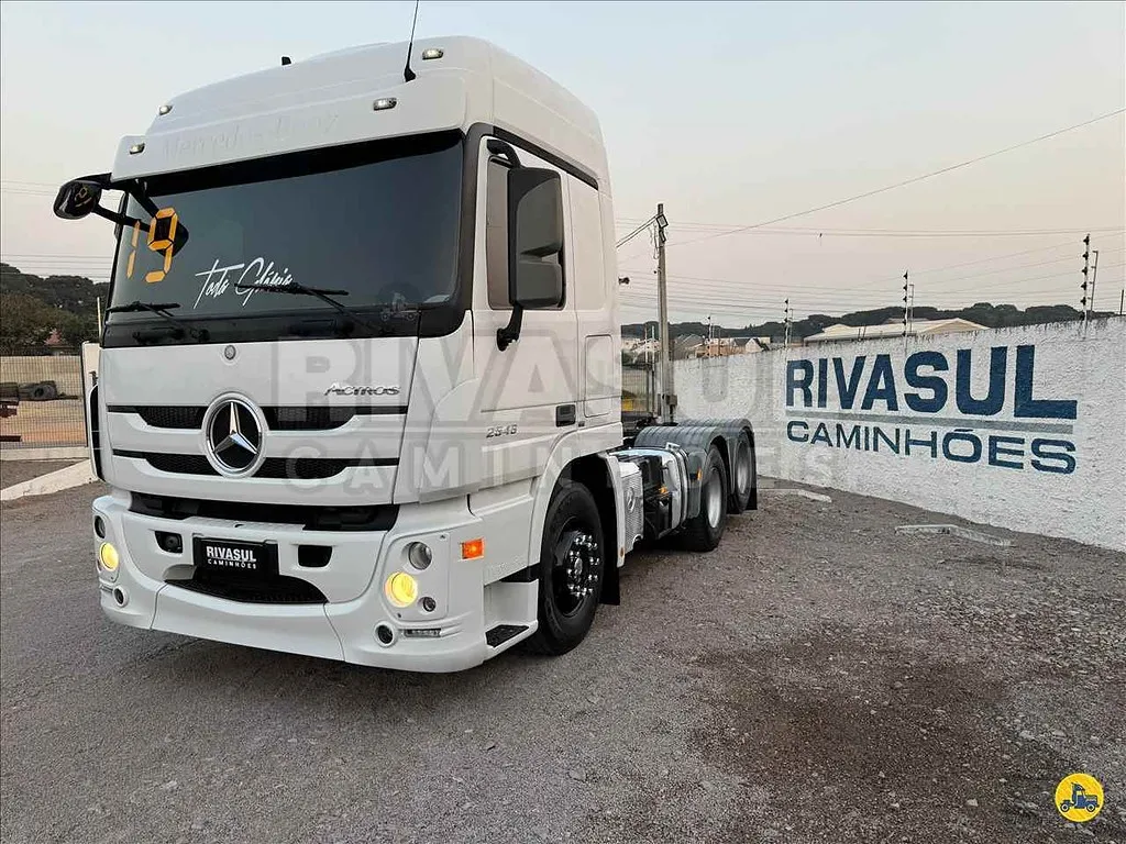 Caminhão MERCEDES BENZ MB 2546 Cavalo Mecânico ANO 2019 de Rivasul Caminhões no Paraná