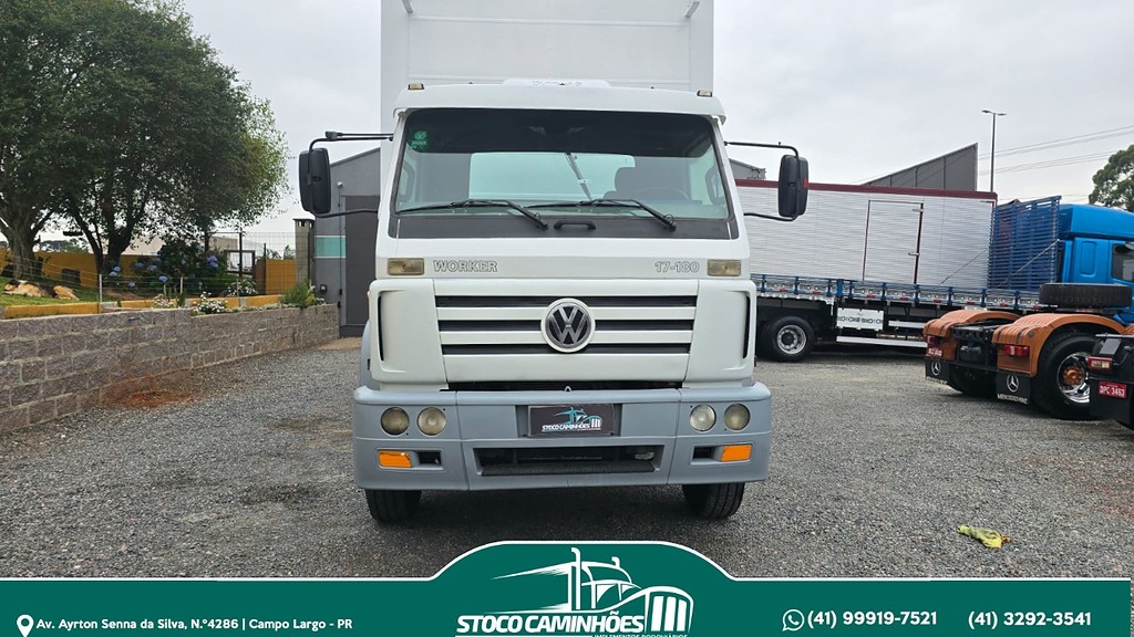 Caminhão VOLKSWAGEN VW 17180 Baú Sider ANO 2010 de Stoco Caminhões no Paraná