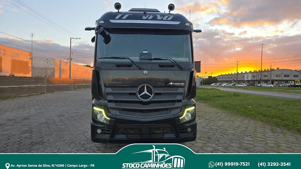 Caminhão MERCEDES BENZ MB 2548 Cavalo Mecânico ANO 2023 de Stoco Caminhões no Paraná