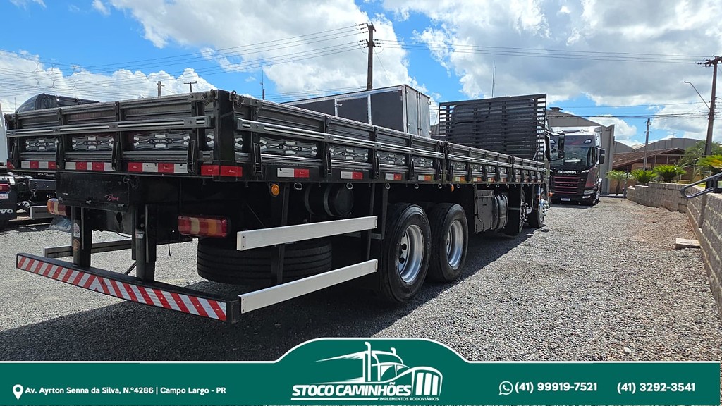 Caminhão MERCEDES BENZ MB 3030 Grade Baixa ANO 2017 de Stoco Caminhões no Paraná