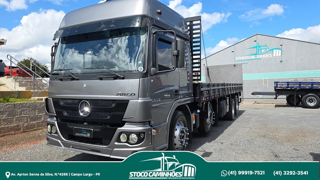 Caminhão MERCEDES BENZ MB 3030 Grade Baixa ANO 2017 de Stoco Caminhões no Paraná
