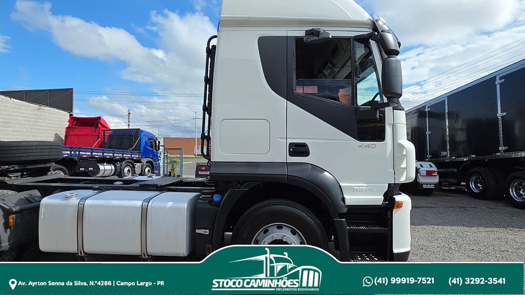 Caminhão IVECO STRALIS 440 Cavalo Mecânico ANO 13 de Stoco Caminhões no Paraná