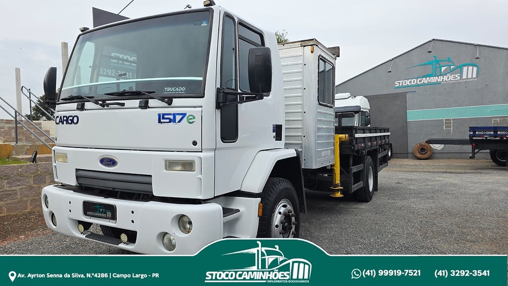 Caminhão FORD CARGO 1517 Carroceria + cabine suplementar ANO 2011 de Stoco Caminhões no Paraná