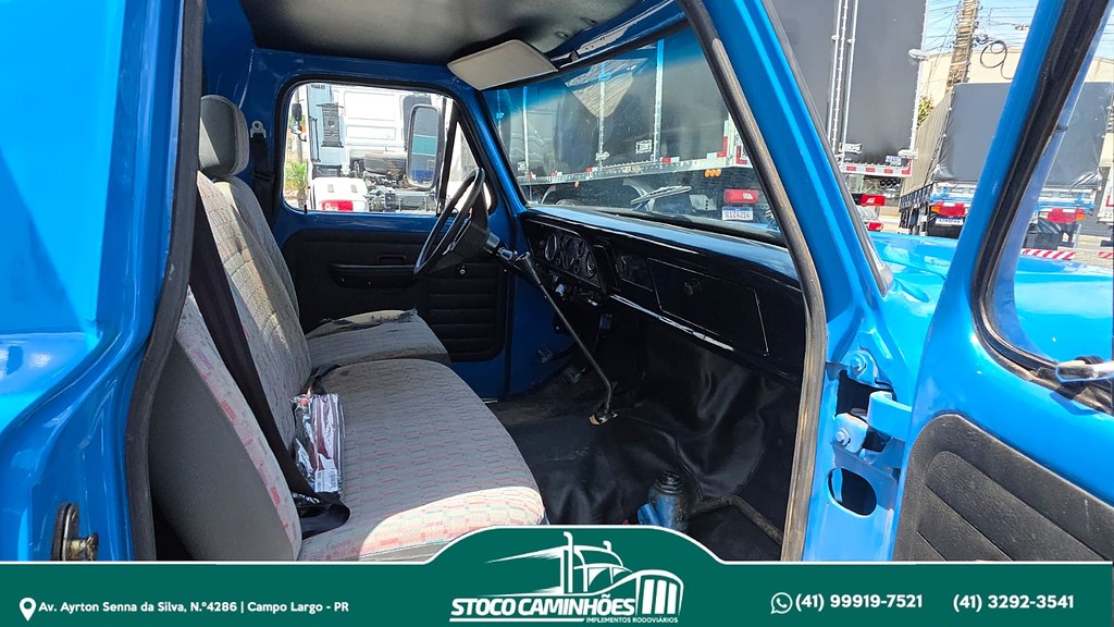 Caminhão FORD F-4000 Carroceria ANO 1977 de Stoco Caminhões no Paraná
