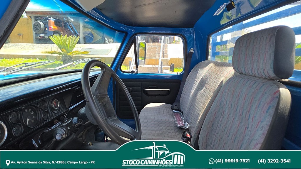 Caminhão FORD F-4000 Carroceria ANO 1977 de Stoco Caminhões no Paraná