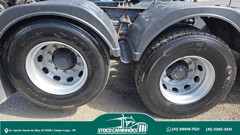 Caminhão VOLVO FM 370 Cavalo Mecânico ANO 2014 de Stoco Caminhões no Paraná