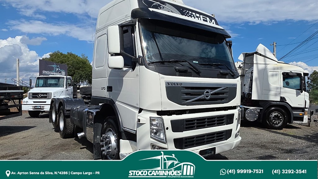Caminhão VOLVO FM 370 Cavalo Mecânico ANO 2014 de Stoco Caminhões no Paraná