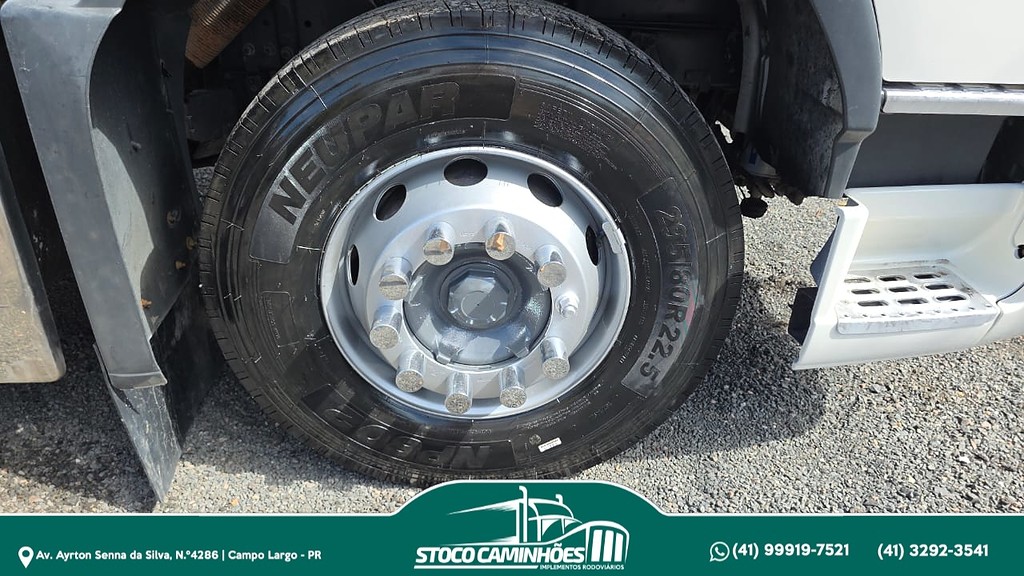 Caminhão VOLVO FM 370 Cavalo Mecânico ANO 2014 de Stoco Caminhões no Paraná