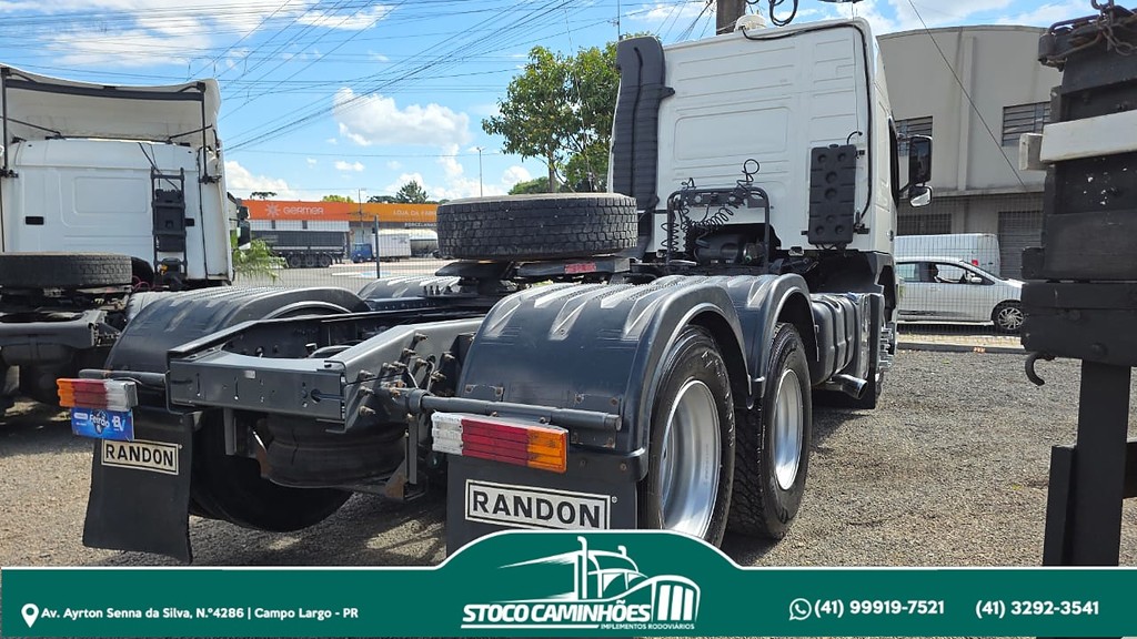 Caminhão VOLVO FM 370 Cavalo Mecânico ANO 2014 de Stoco Caminhões no Paraná