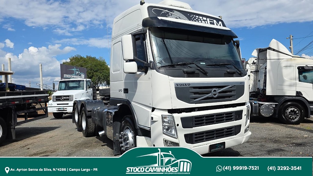 Caminhão VOLVO FM 370 Cavalo Mecânico ANO 2014 de Stoco Caminhões no Paraná