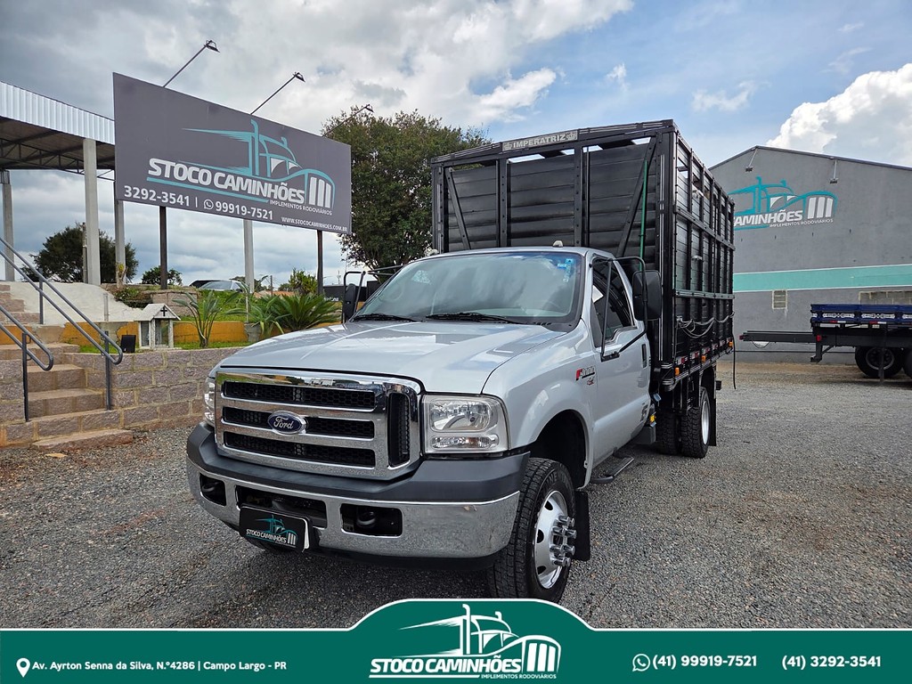Caminhão FORD F-4000 Boiadeiro ANO 2016 de Stoco Caminhões no Paraná