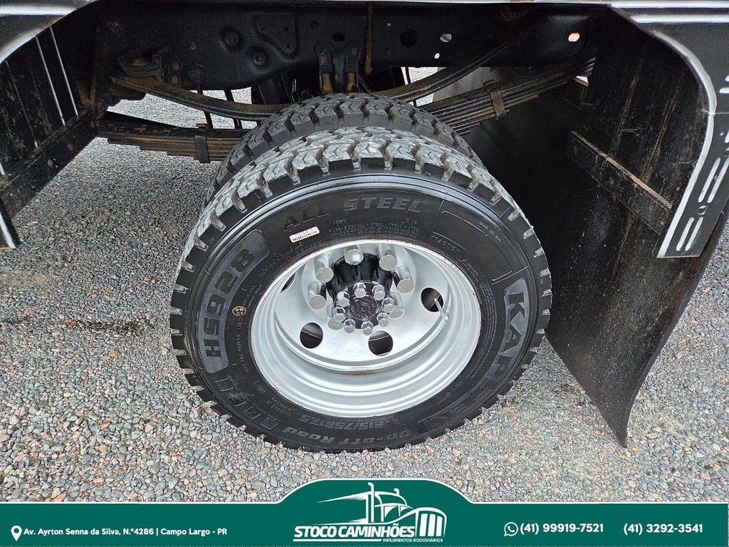 Caminhão FORD F-4000 Boiadeiro ANO 2016 de Stoco Caminhões no Paraná