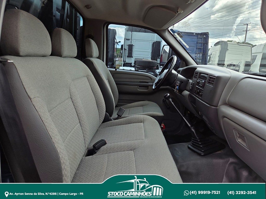 Caminhão FORD F-4000 Boiadeiro ANO 2016 de Stoco Caminhões no Paraná