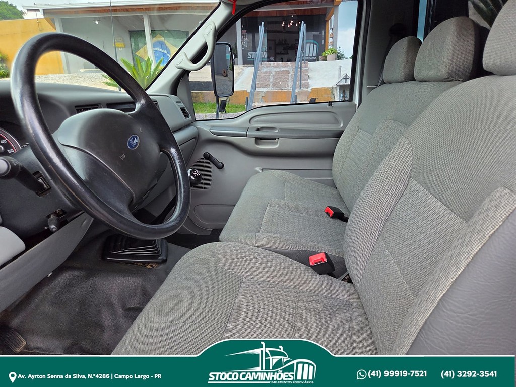 Caminhão FORD F-4000 Boiadeiro ANO 2016 de Stoco Caminhões no Paraná