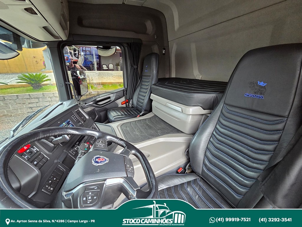 Caminhão SCANIA P320 Grade Baixa ANO 2019 de Stoco Caminhões no Paraná