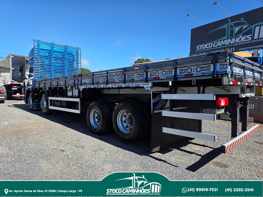 Caminhão DAF CF 300 Carroceria ANO 2022 de Stoco Caminhões no Paraná