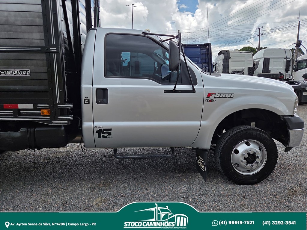 Caminhão FORD F-4000 Boiadeiro ANO 2016 de Stoco Caminhões no Paraná