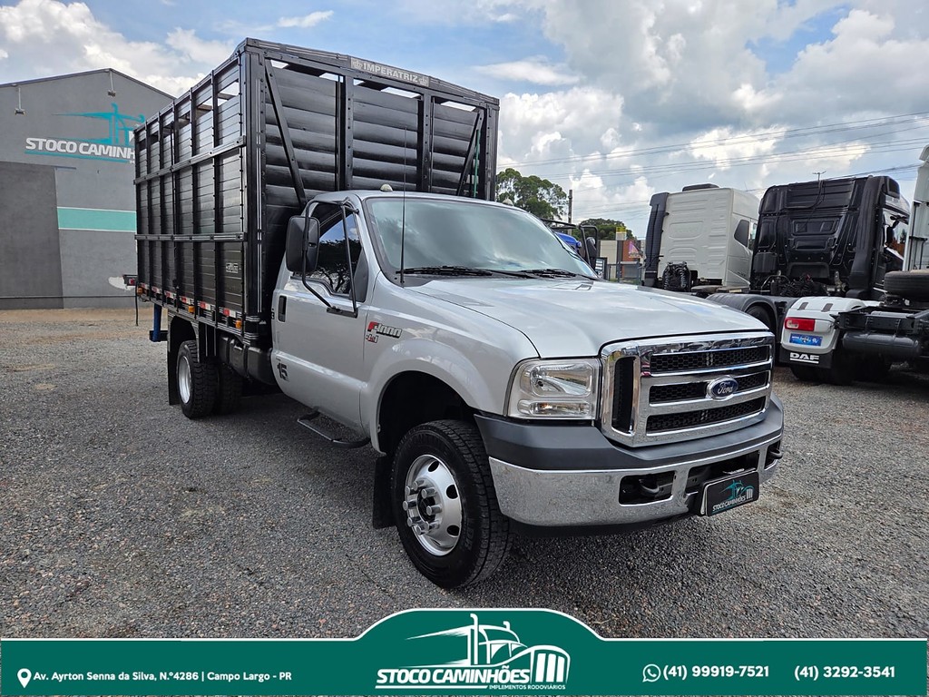 Caminhão FORD F-4000 Boiadeiro ANO 2016 de Stoco Caminhões no Paraná