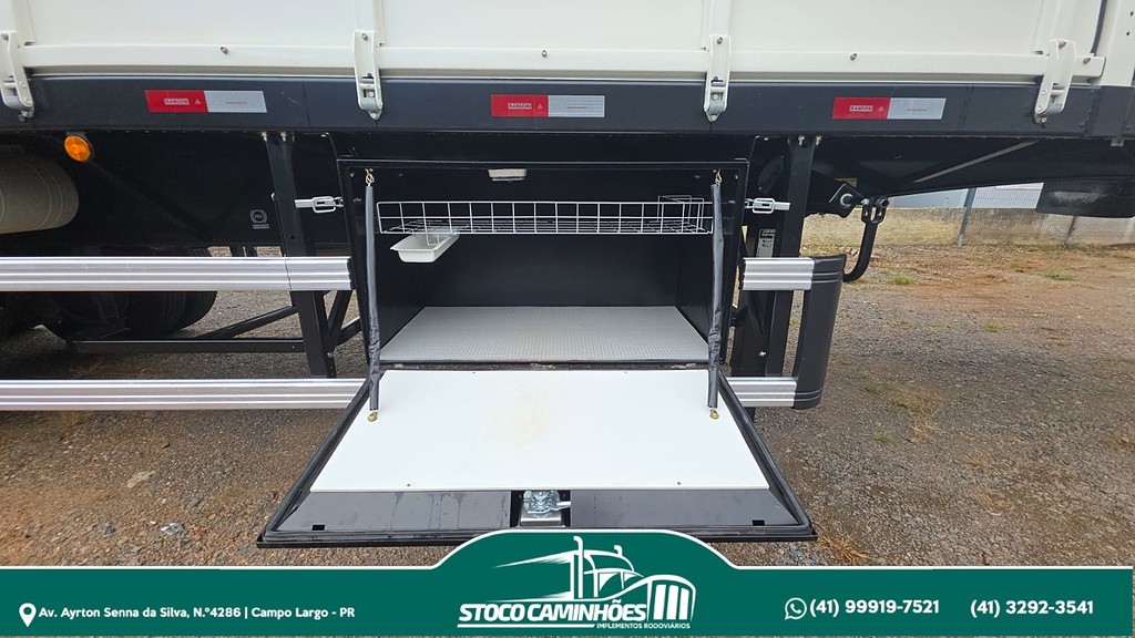 Carreta SEMI-REBOQUE GRANELEIRO Randon ANO 2016 3 Eixos de Stoco Caminhões no Paraná