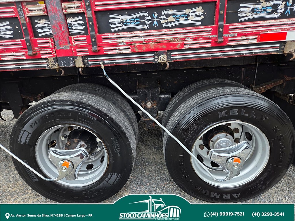 Caminhão FORD CARGO 1622 Grade Baixa ANO 2001 de Stoco Caminhões no Paraná