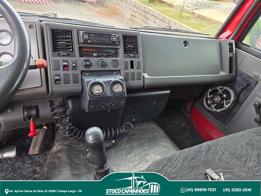 Caminhão FORD CARGO 1622 Grade Baixa ANO 2001 de Stoco Caminhões no Paraná