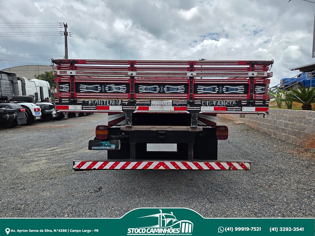 Caminhão FORD CARGO 1622 Grade Baixa ANO 2001 de Stoco Caminhões no Paraná