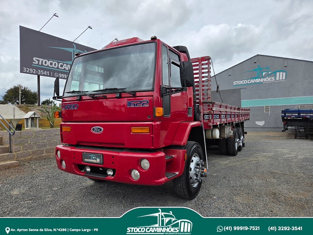 Caminhão FORD CARGO 1622 Grade Baixa ANO 2001 de Stoco Caminhões no Paraná
