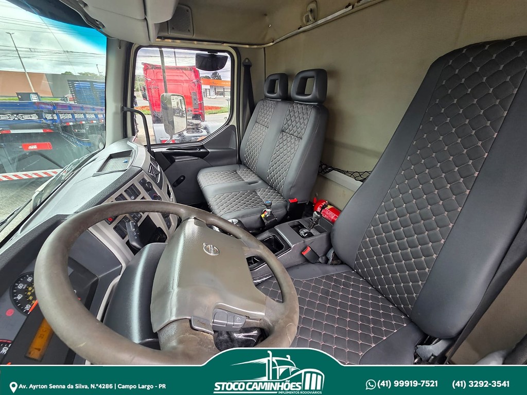 Caminhão VOLVO VM 270 Caçamba Basculante ANO 2012 de Stoco Caminhões no Paraná