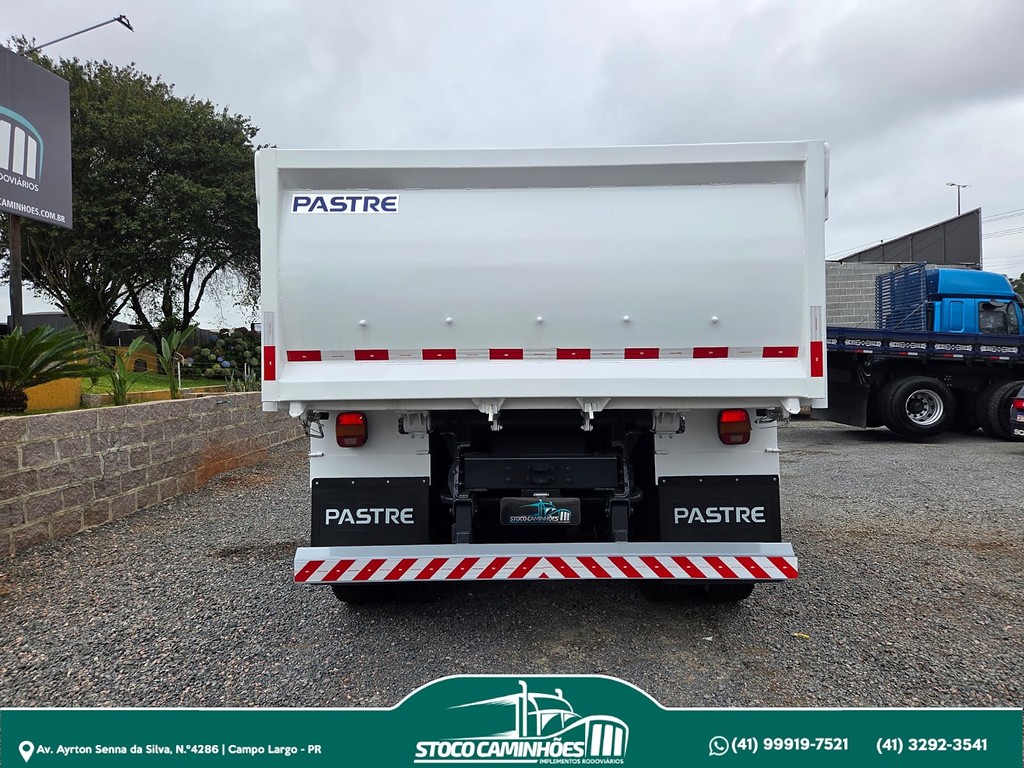 Caminhão VOLVO VM 270 Caçamba Basculante ANO 2012 de Stoco Caminhões no Paraná