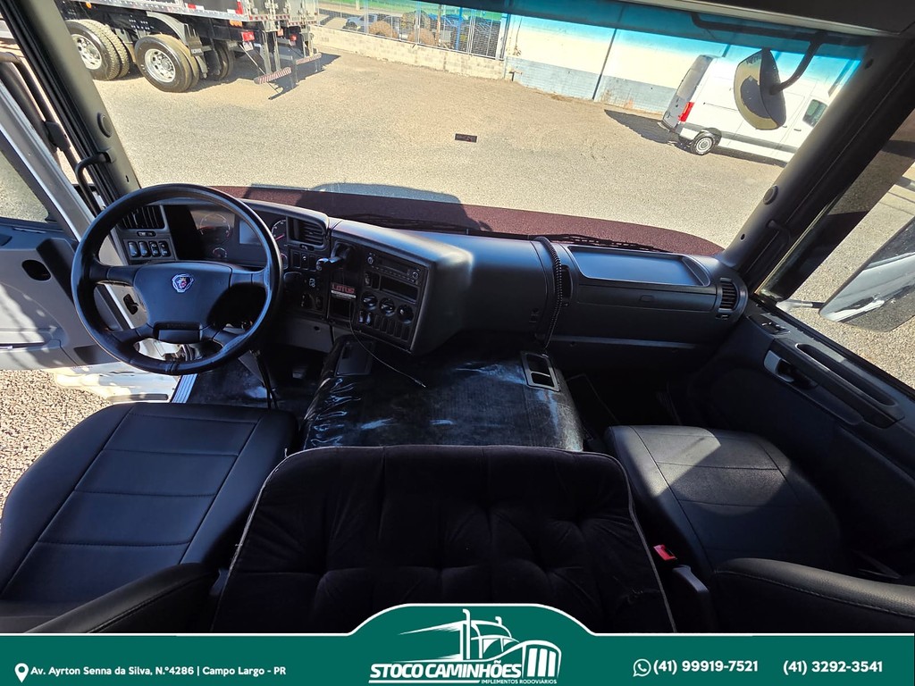 Caminhão SCANIA P310 Grade Baixa ANO 2014 de Stoco Caminhões no Paraná