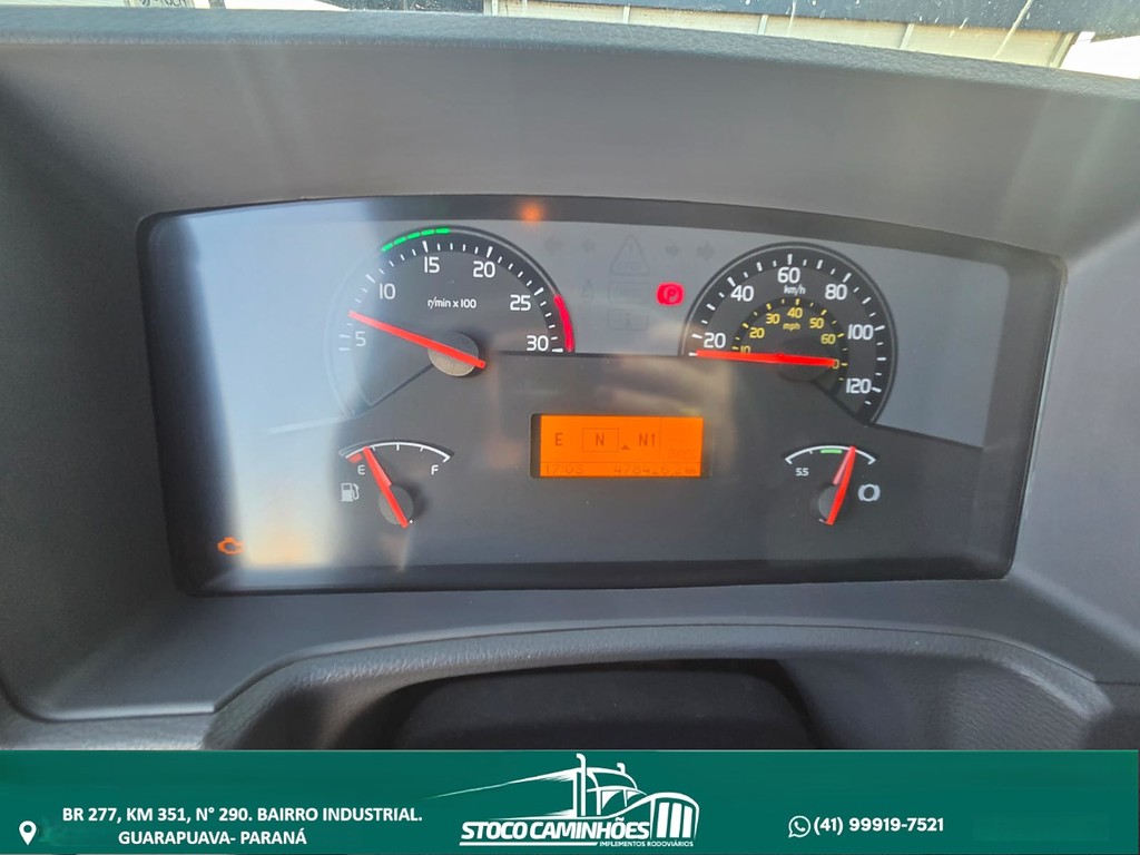 Caminhão VOLVO VM 330 Grade Baixa ANO 2022 de Stoco Caminhões no Paraná