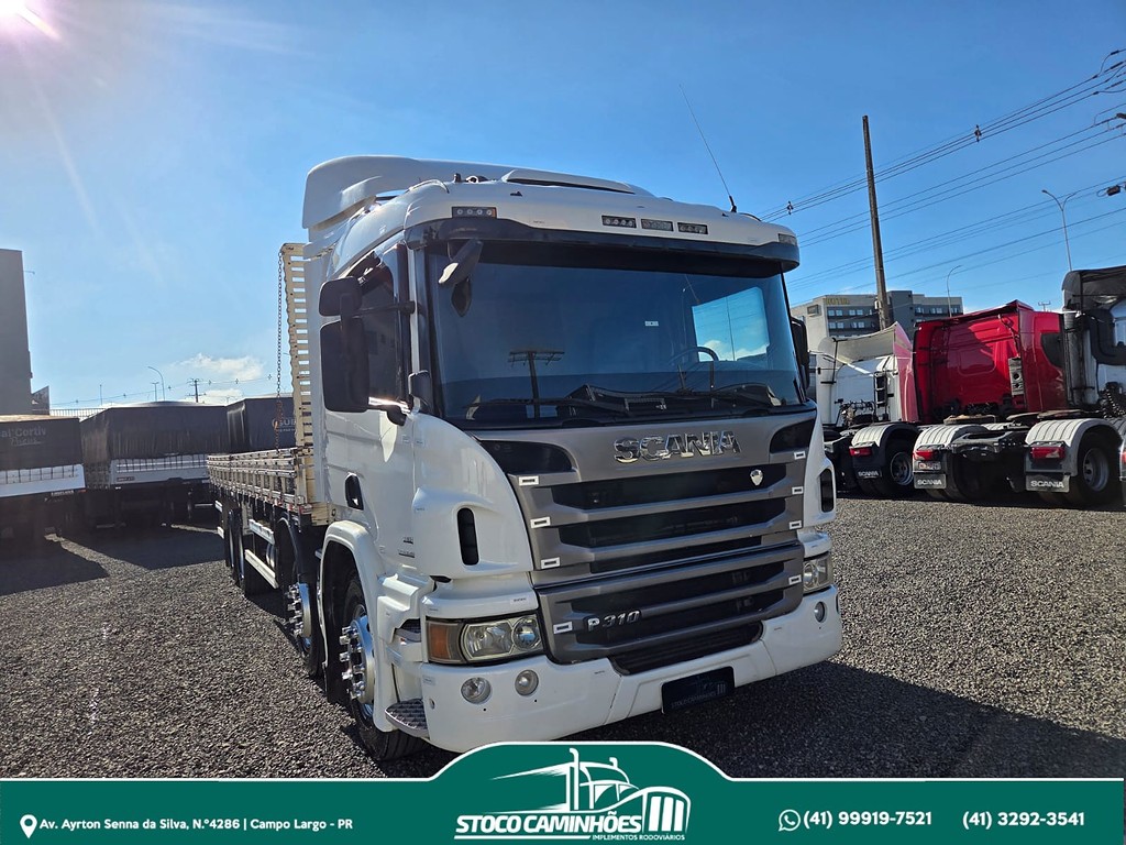 Caminhão SCANIA P310 Grade Baixa ANO 2014 de Stoco Caminhões no Paraná